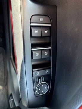 Used 2025 Kia Soul GT-Line image 32