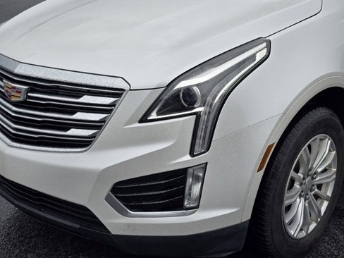 Used 2017 Cadillac XT5 FWD image 3