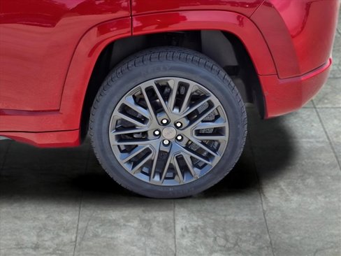Used 2022 Jeep Compass Limited image 7