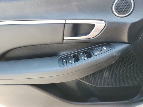 Used 2020 Hyundai Sonata SEL w/ Convenience Package image 19