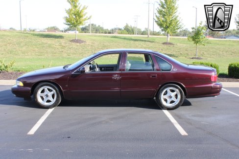 Used 1995 Chevrolet Impala SS image 2