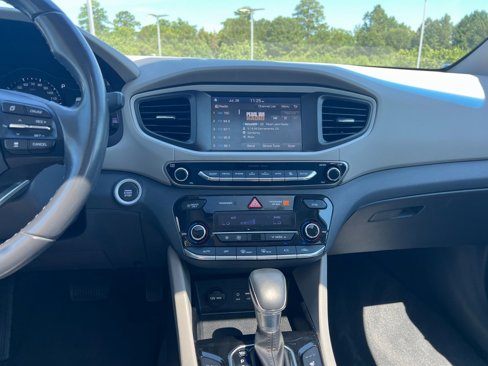 Used 2019 Hyundai Ioniq Limited image 18