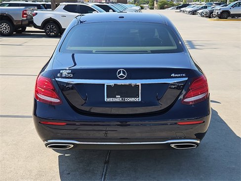 Used 2017 Mercedes-Benz E 300 4MATIC w/ Premium 3 Package image 11