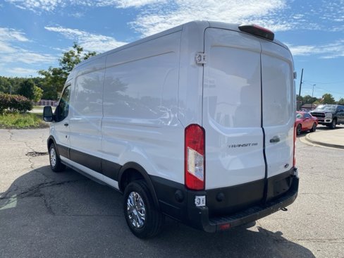 Used 2020 Ford Transit 250 Medium Roof image 5