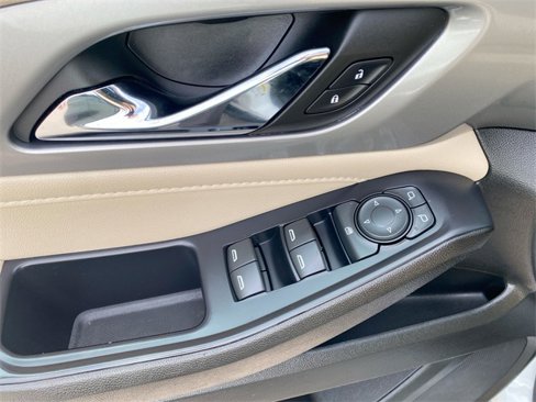 Used 2022 Chevrolet Traverse LS w/ Midnight/Sport Edition image 23