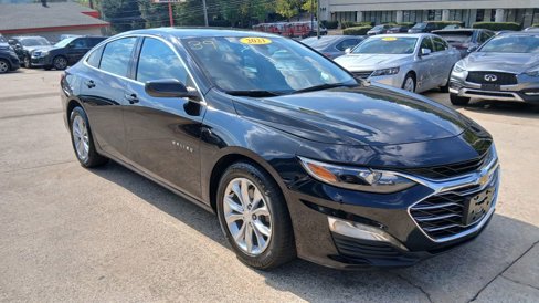 Used 2021 Chevrolet Malibu LT image 1