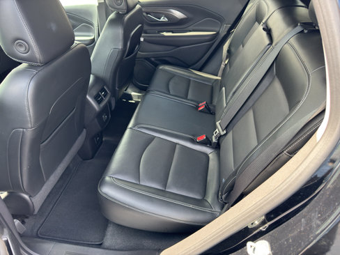 Certified 2023 GMC Terrain SLT image 9