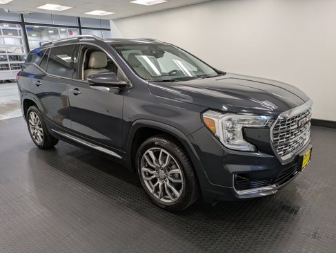 Used 2022 GMC Terrain Denali w/ LPO, Floor Liner Package image 3