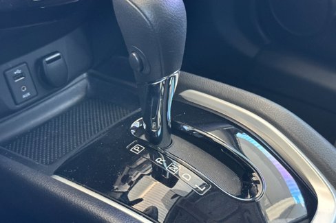 Used 2014 Nissan Rogue S image 23