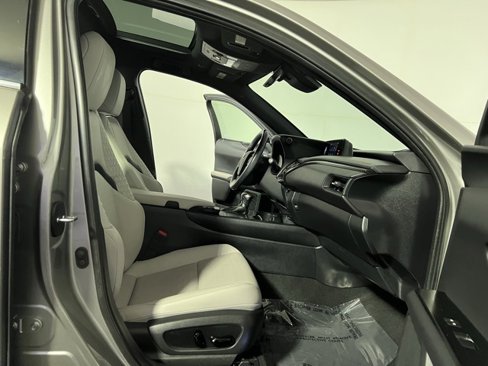 Used 2021 Lexus UX 200 image 29
