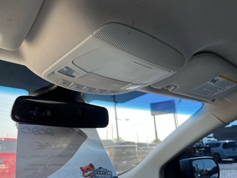 Used 2020 Ford Edge SEL image 25