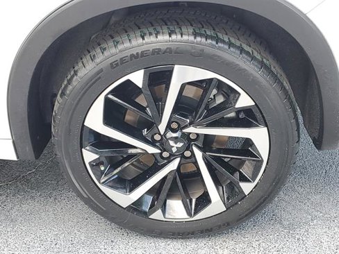 Used 2023 Mitsubishi Outlander SEL image 13