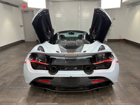 Used 2021 McLaren 720S Performance image 26