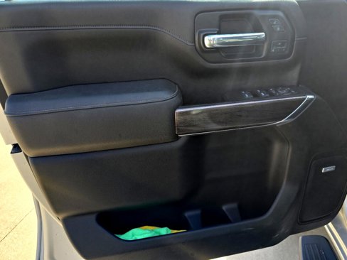 Used 2021 Chevrolet Silverado 2500 LTZ w/ LTZ Premium Package image 21