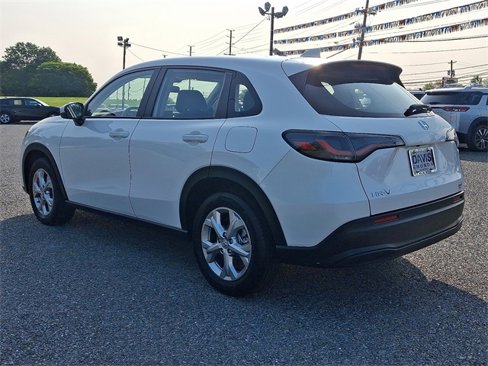 Certified 2025 Honda HR-V LX image 4