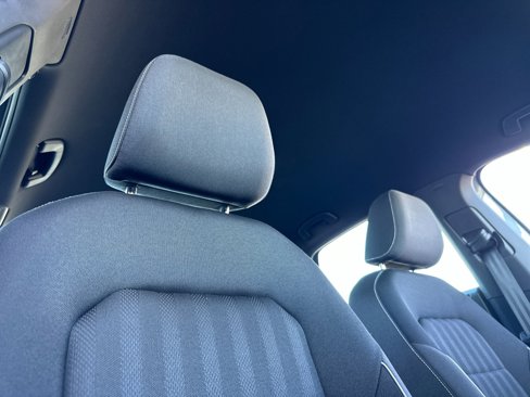 Used 2024 Volkswagen Jetta Sport image 15