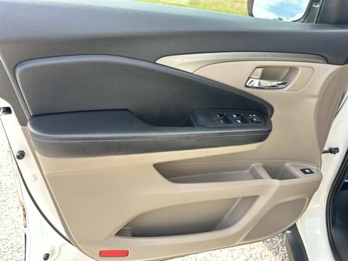 Used 2019 Honda Ridgeline RTL image 14