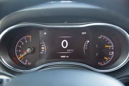 Used 2021 Jeep Grand Cherokee Laredo image 12