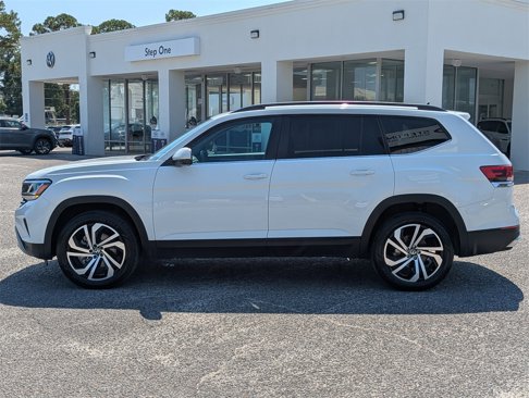 Certified 2023 Volkswagen Atlas SE w/ Black Wheel Package image 4