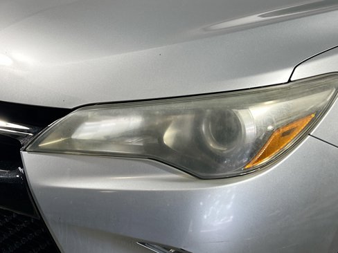 Used 2017 Toyota Camry SE image 12