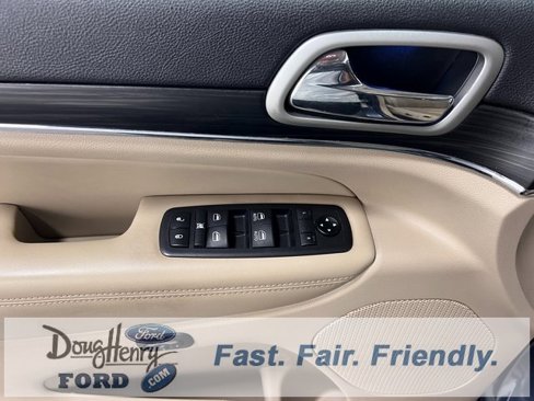 Used 2019 Jeep Grand Cherokee Limited image 23