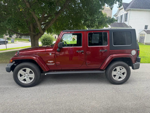 Used 2010 Jeep Wrangler Unlimited Sahara w/ Mopar Chrome Edition Group image 5