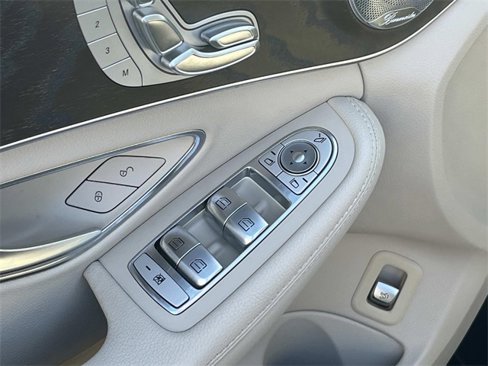 Used 2020 Mercedes-Benz C 300 Sedan image 26