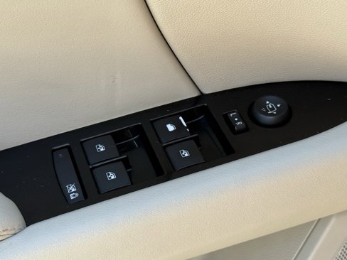 Used 2016 Cadillac XTS Luxury w/ Driver Awareness Package image 26