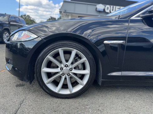 Used 2015 Jaguar XF Portfolio image 28