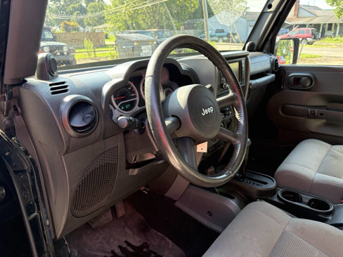 Used 2008 Jeep Wrangler Unlimited Rubicon w/ PWR Convenience Group image 14