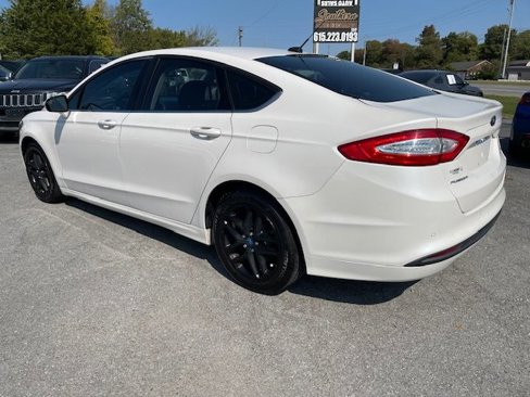 Used 2014 Ford Fusion SE image 7