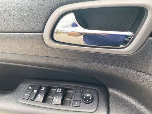 Certified 2018 Jeep Grand Cherokee Altitude image 19