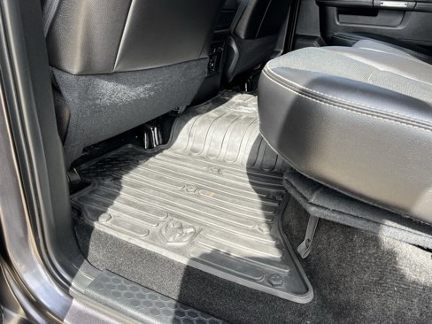 Used 2016 RAM 1500 Laramie w/ Convenience Group image 25