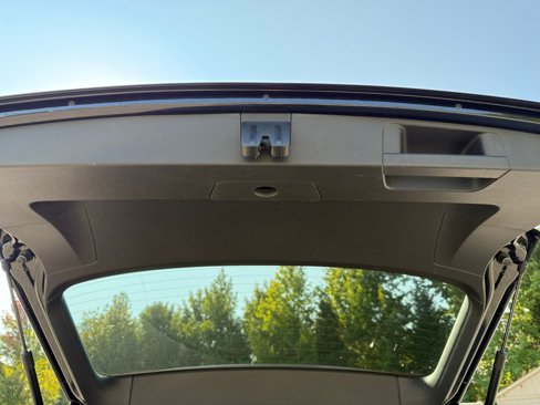 Used 2020 Volkswagen Tiguan SE w/ Panoramic Sunroof Package image 15