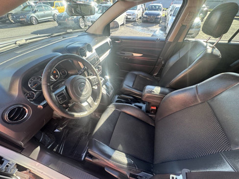 Used 2014 Jeep Compass Latitude image 20