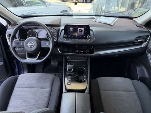 Used 2023 Nissan Rogue SV image 17