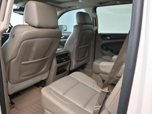 Used 2015 Chevrolet Suburban LTZ image 16