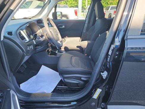 Used 2020 Jeep Renegade Latitude image 7