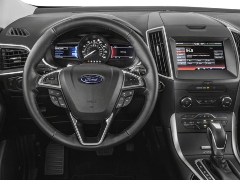 Used 2018 Ford Edge Titanium w/ Equipment Group 301A image 7