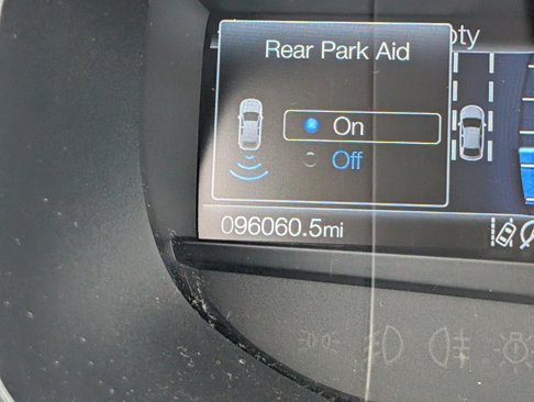 Used 2019 Ford Edge Titanium image 10