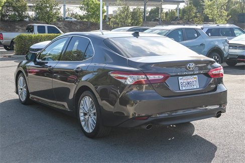 Used 2018 Toyota Camry XLE image 7