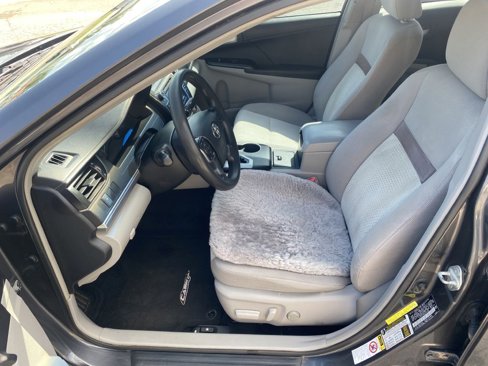 Used 2012 Toyota Camry LE image 8