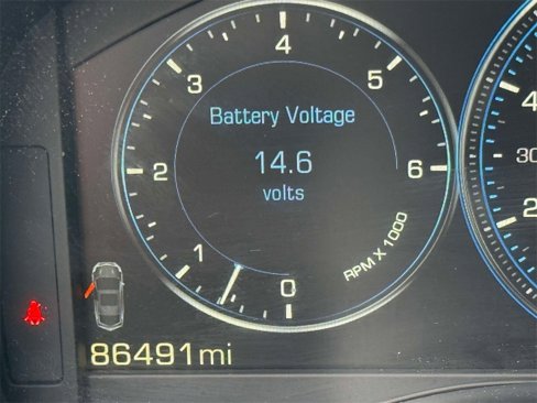 Used 2015 Cadillac Escalade Premium image 5