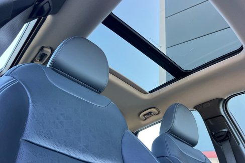 Certified 2022 Chevrolet Bolt EUV Premier w/ Sun & Sound Package image 18