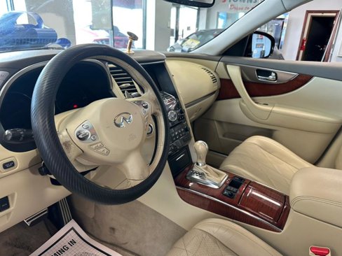 Used 2009 INFINITI FX35 AWD w/ Technology Pkg image 21