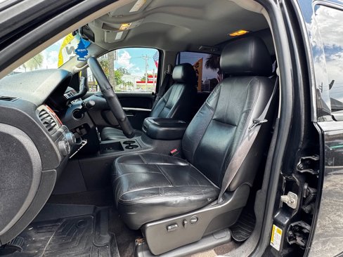 Used 2011 Chevrolet Silverado 3500 LTZ image 13