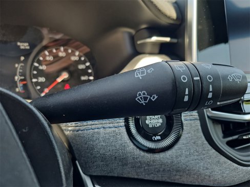 New 2025 Jeep Compass Latitude image 29
