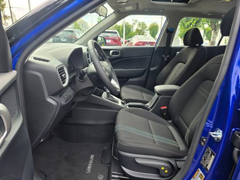 New 2025 Hyundai Venue SEL image 19