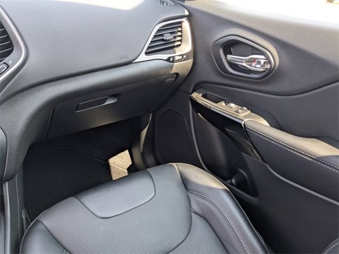 Used 2023 Jeep Cherokee Altitude Lux image 16