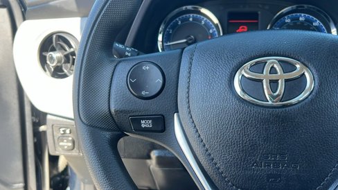 Used 2018 Toyota Corolla LE image 28